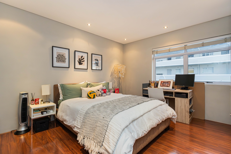 To Let 3 Bedroom Property for Rent in Sea Point Western Cape